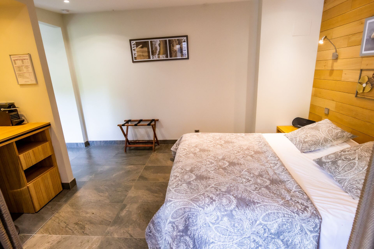 Bedroom 4, Chambres d'Hôtes La Ferme de L'Oudon & Spa, Calvados