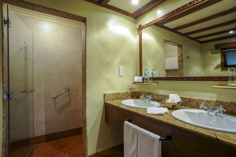 Bathroom 5, Ngorongoro Serena Safari Lodge, Ngorongoro