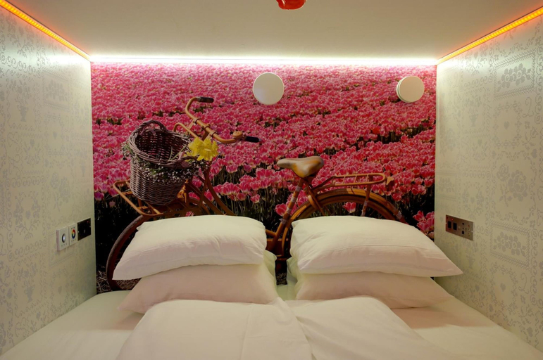 Bedroom 3, De Bedstee Boutique Capsules, Amsterdam