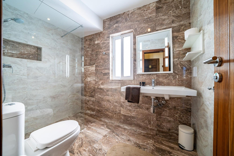 Bathroom 4, Il-Logga Boutique Hotel