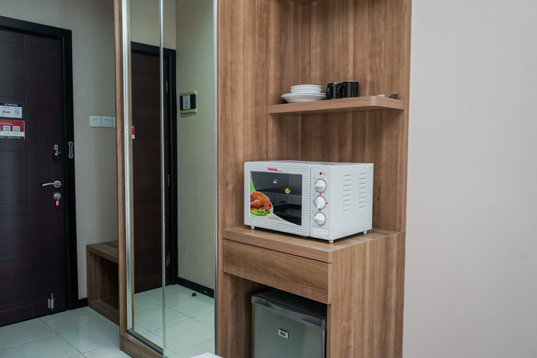 Bedroom 4, Best Choice Studio Room (No Kitchen) at Great Western Apartment By Travelio, Tangerang