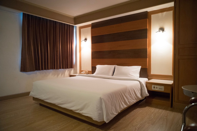 Bedroom 3, Grand Garden Hotel, Su-ngai Ko Lok