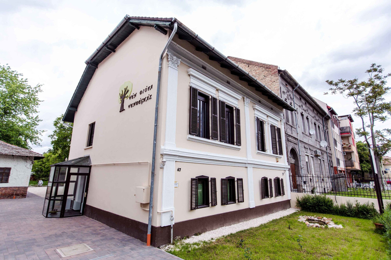Exterior & Views 2, Vén Diófa De Lux Panzió, Szeged
