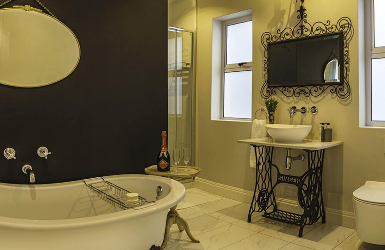 Bathroom 5, Bright on 5th Guest House, Nelson Mandela Bay