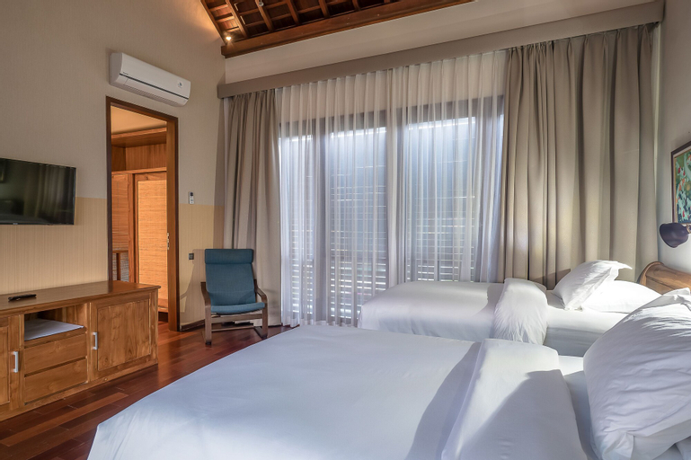 Bedroom 2, De Kutuh Villa, Badung