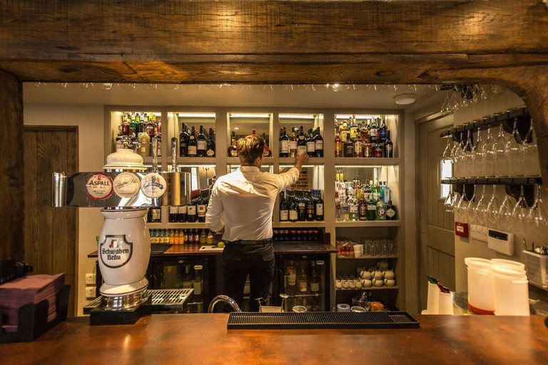 Food & Drinks 5, The Harvard Inn, Essex