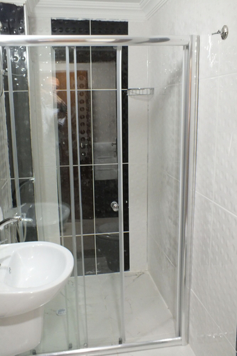 Bathroom 4, Real King Boutique Hotel, Yomra