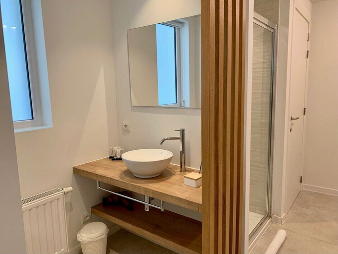 Bathroom 5, Sleutelhuys, West-Vlaanderen