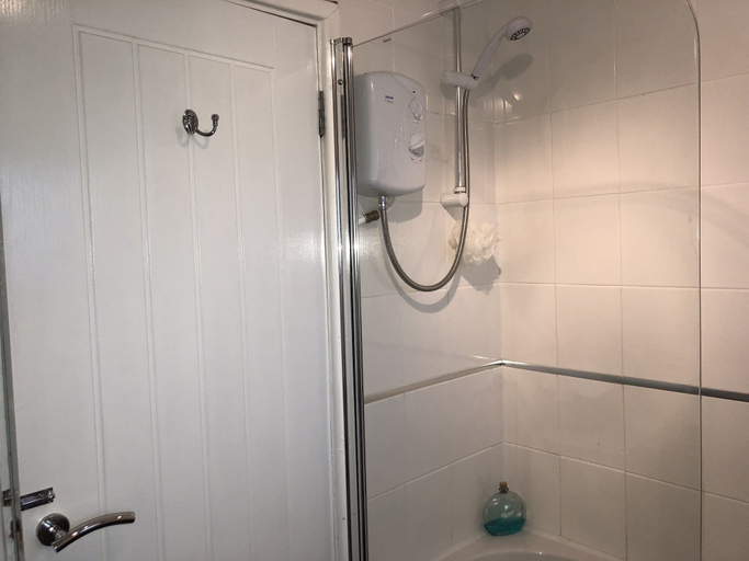 Bathroom 3, Bewick Crescent Serviced Accomodation, Durham