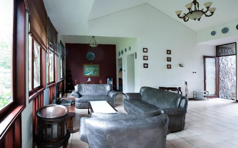 Others 5, Villa Lovender Klub Bunga A14, Malang