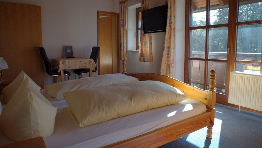 Bedroom 3, Pension Aufeld, Landsberg am Lech