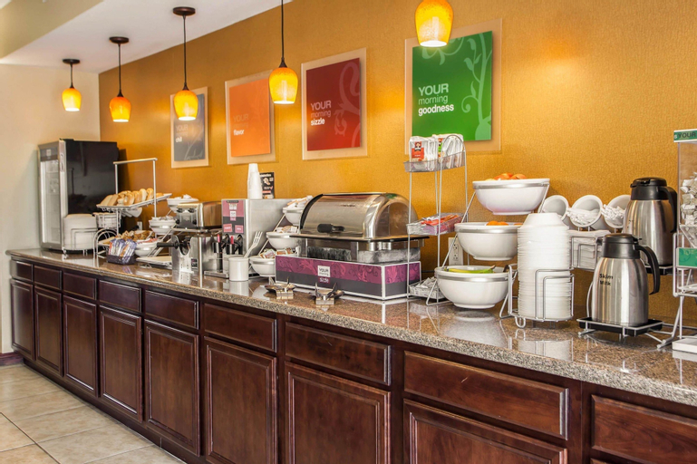 Food & Drinks 4, Comfort Suites Bloomington I-55 and I-74, McLean