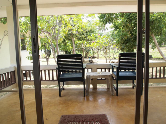 Bedroom 2, Jinta Beach Bungalow, Ko Samui