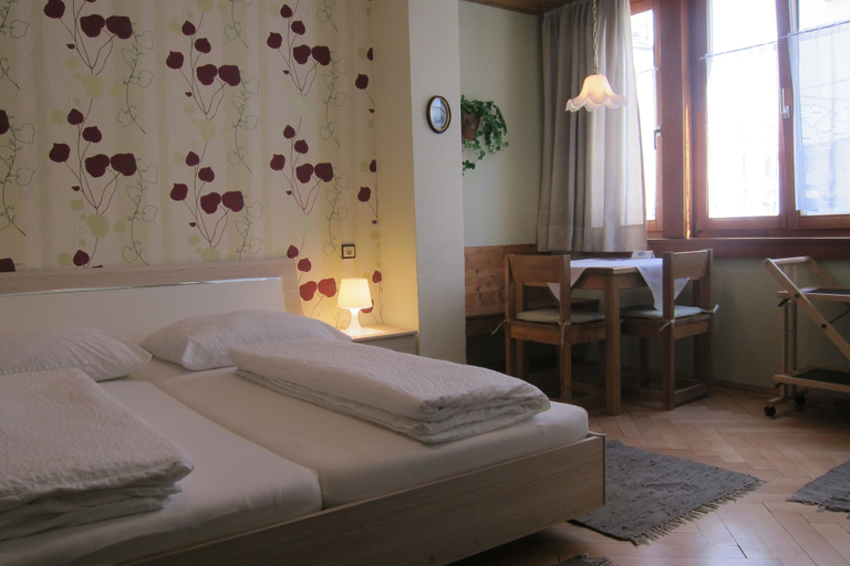 Bedroom 4, Pension Sonne Bed & Breakfast, Bregenz