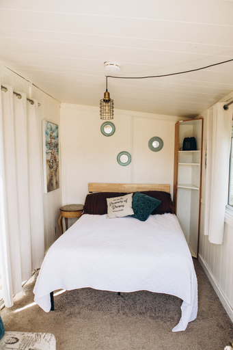 Bedroom 3, Dreamers Writing Farm, Bruce