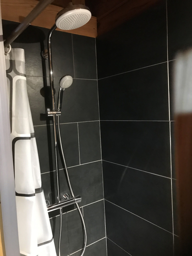 Bathroom 3, Alpages Madarao, Myōkō