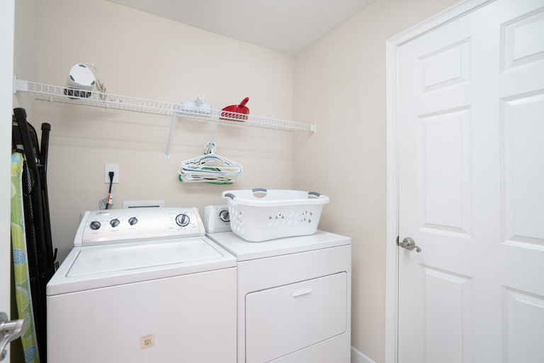 Bathroom 3, 2173victoria, Polk