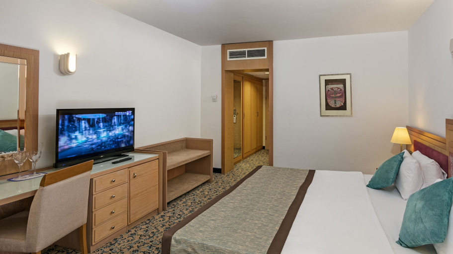 Bedroom 3, Özkaymak Falez Hotel, Antalya