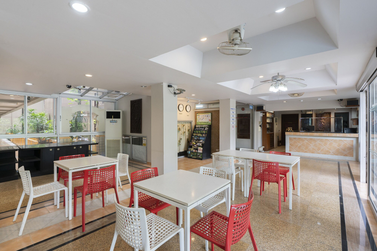 Food & Drinks 5, Bella Villa Pattaya 3rd Road, Pattaya