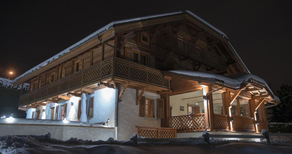 Exterior & Views 2, Hôtel Restaurant La Ferme de Cupelin, Haute-Savoie
