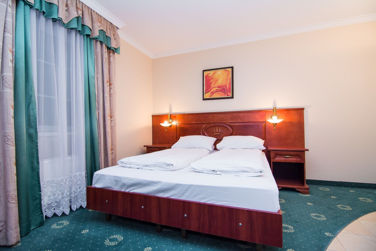 Bedroom 3, Windsor Palace Hotel, Legionowo