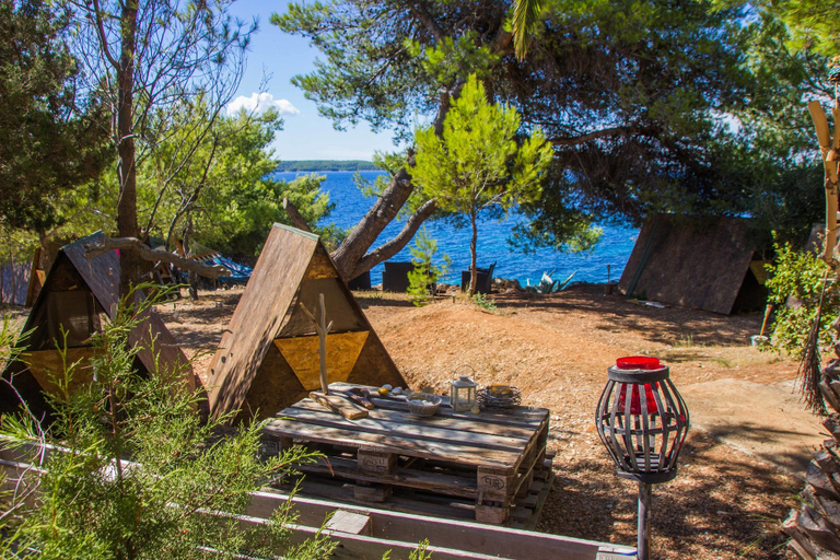 Others 2, Cast Away - Eco Village, Jelsa