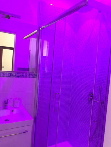 Bathroom 5, Royal Gismonda, Napoli