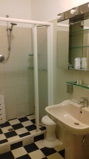Bathroom 3, HRS Hotel Sabatino, Grosseto