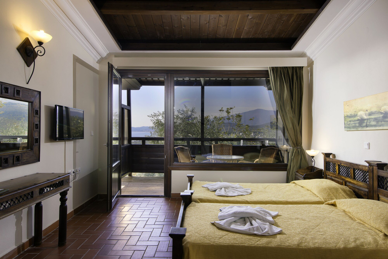 Bedroom 5, Kallisti Hotel, East Macedonia and Thrace