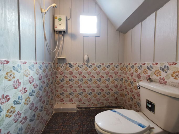 Bathroom 5, De Coco House, Si Racha