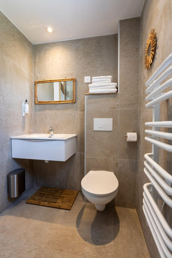 Bathroom 5, Hôtel Almanarre Plage, Var