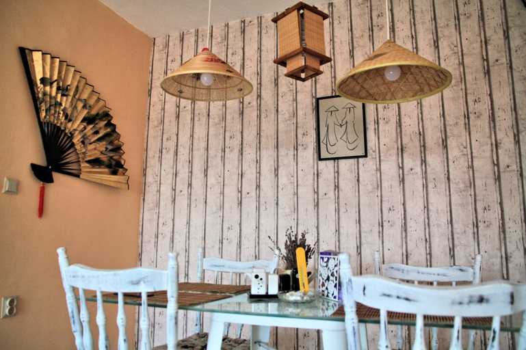 Food & Drinks 4, Vintage apartment in the city jungle, Varna