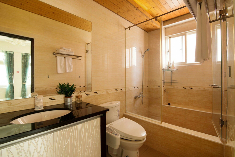 Bathroom 4, Travel Inn, Hualien
