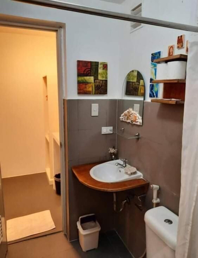 Bathroom 4, 8Colors Beach House, Malay
