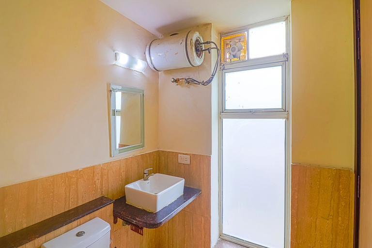 Bathroom 4, Fabhotel Merriment City, Gautam Buddha Nagar
