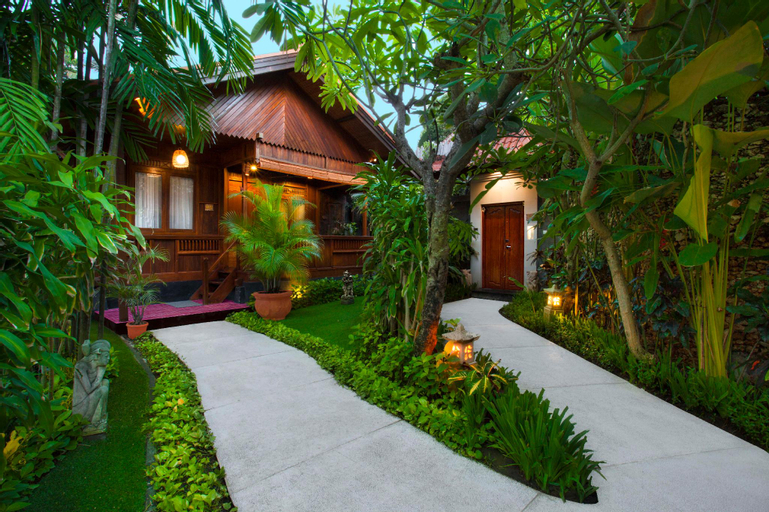 Exterior & Views 1