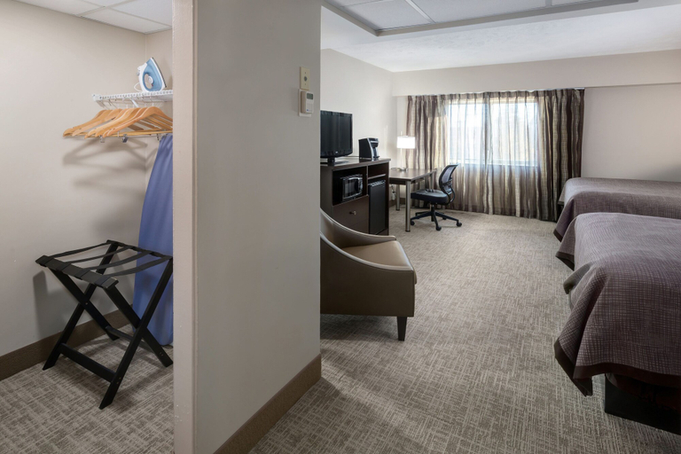 Bedroom 3, Park Place Hotel, Grand Traverse