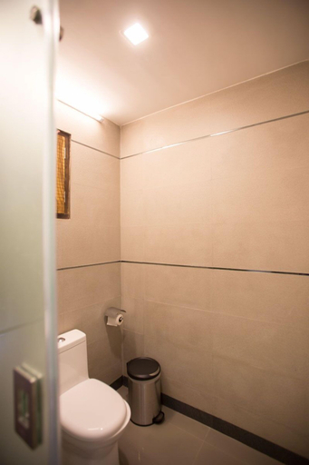 Bathroom 3, Dunhill Beach Resort, South Goa