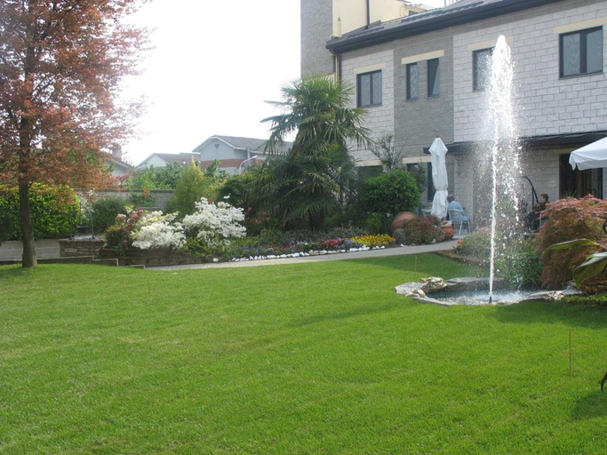 Exterior & Views 2, Hotel Garibaldi, Vercelli