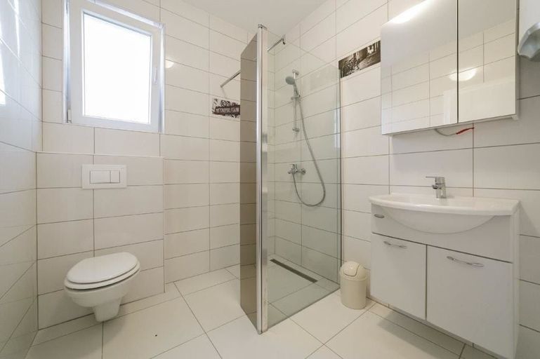 Bathroom 3, Villa Jasmina, Novalja