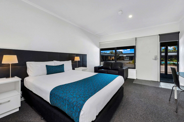 Bedroom 4, Comfort Inn & Suites Manhattan, Adelaide