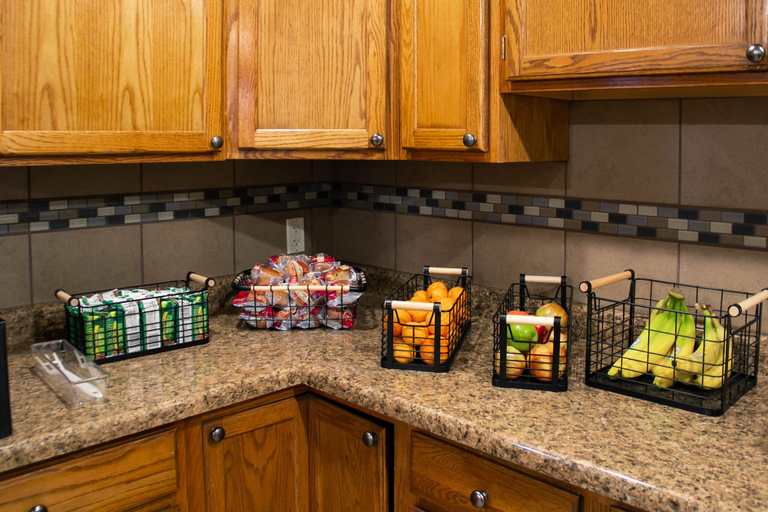 Food & Drinks 5, New Victorian Inn & Suites-Norfolk, Madison