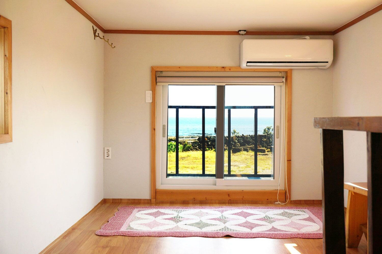 Bedroom 3, Unnie Guesthouse - Hostel, Jeju