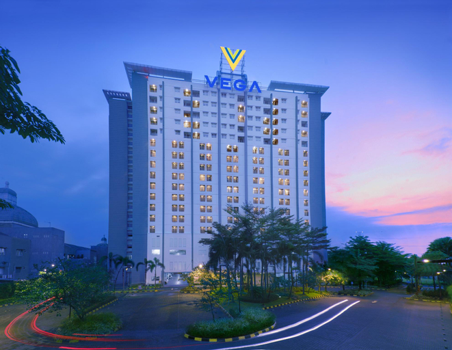 Exterior 12