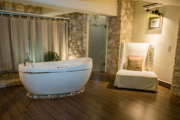 Bathroom 4, Hotel Boutique Casa Mateo, Ezequiel Montes