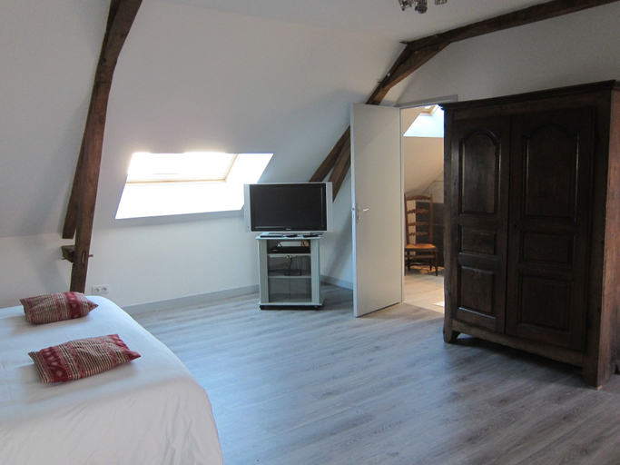 Bedroom 2, Domaine Des Ormeaux, Dordogne