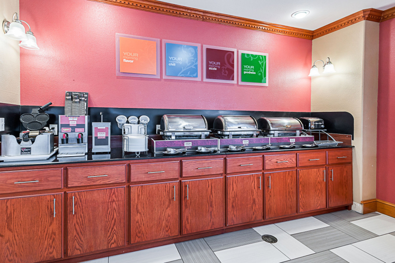 Food & Drinks 5, Comfort Suites Lake Charles, Calcasieu