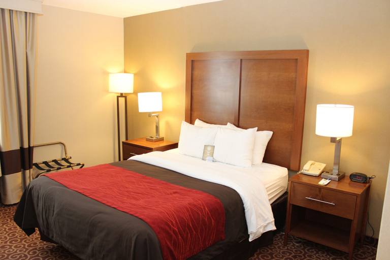 Bedroom 2, Comfort Inn, Bangor North ME, Penobscot