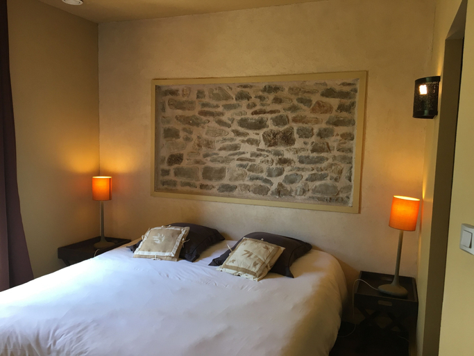 Bedroom 2, La Bergerie Baroque, Aveyron
