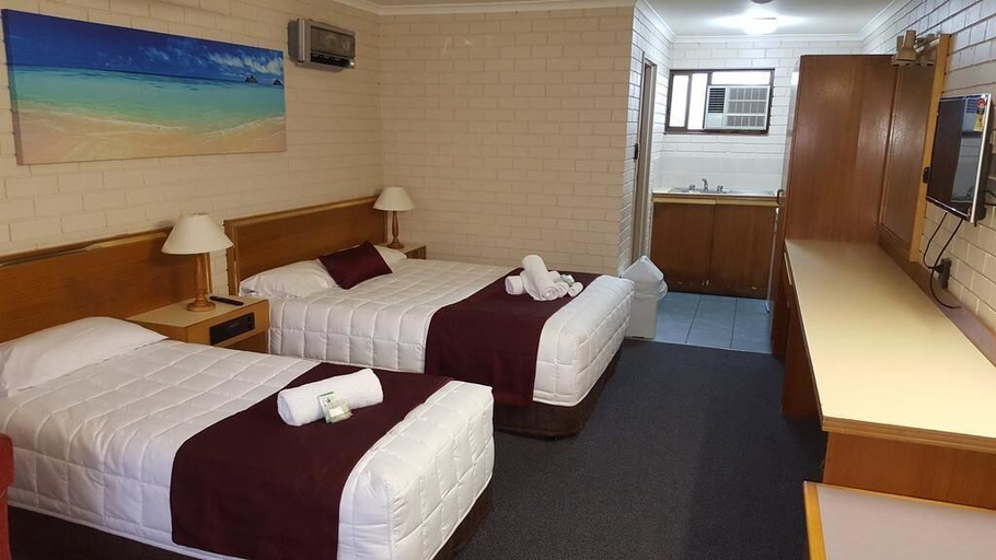 Bedroom 3, Tabourie Lake Motel, Shoalhaven - Pt B